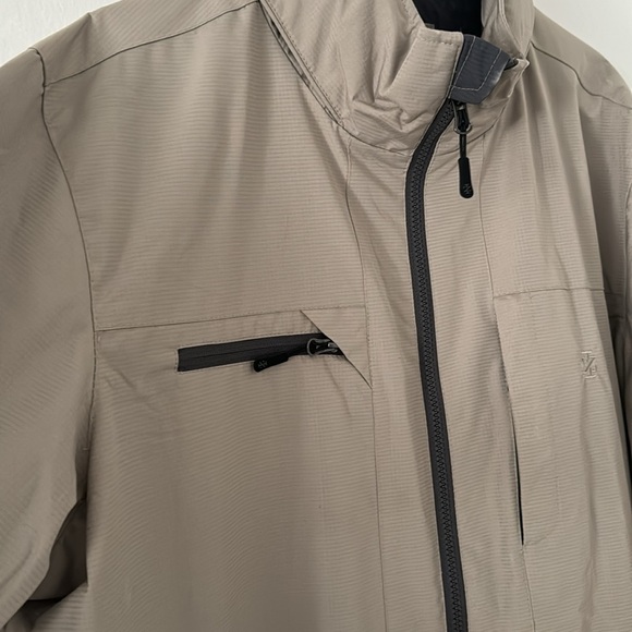 Izod men's XL size water/wind resistant jacket NWT - Picture 4 of 9